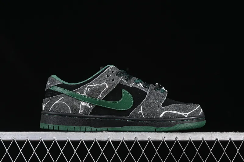 All Categories Nk SB Dunk Series Nk SB Dunk Low Low-top Sneakers K Version There Skateboards x Nk SB Dunk Low Graffiti Art Style Joint Model SB Low-top Casual Sneakers HF7743-001